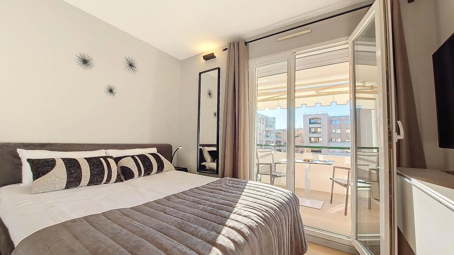 Apartment Nestor&Jeeves -Perle Doree - Terrace - Design Nice France